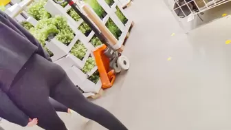Awesome tight rear-end in leggings slow motion candid