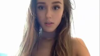 Anyone know her Name? Attractive Teenie Online Cam