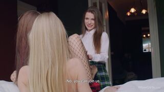 WOWGIRLS Schoolgirl Outfit in a Hottest Lezzie Threesome