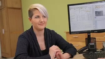 VIP4K. Lady knows that her sexual charms can help get