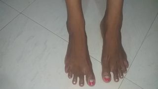 Latin Woman Asks me to Record her Stunning Feet to Send to her Bizarre Fans