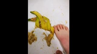 I like banana between the legs