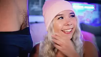 Horny blonde licks her cousin's dong in front of her fans