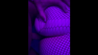 Wild goth lady in fishnets gets creampied