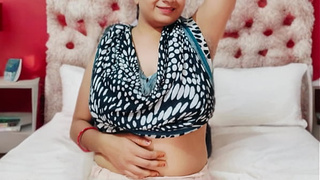 Accidentally 69 sex romance with girlfriend's fine friend in whores hostel