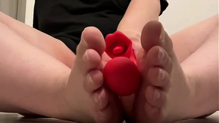 My feet would look perfectly playing with your dong