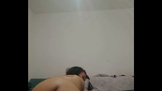 A Paulista prostitute dancing funk and showing off her little vagina before going to the party to get .