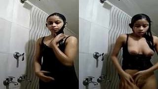 Today Exclusive Cute Desi girl bathing and fingering part 1