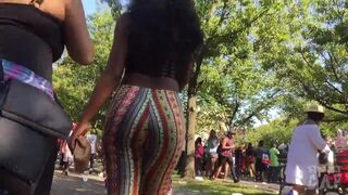 Ebony pattern leggings jiggling ass