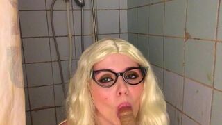 Passionate Blowjob In The Bathroom