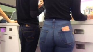 Teen big ass in tight jeans 20