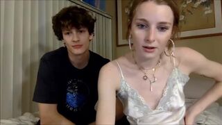 Amateur teen webcam couple