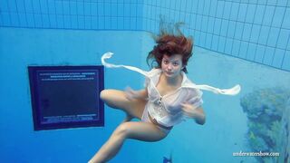 Underwater swimming pool babe Zuzanna