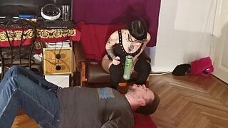 Slim goth domina feeding her slave mouth to mouth pt1 HD