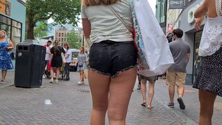 Candid youngster booty cheeks