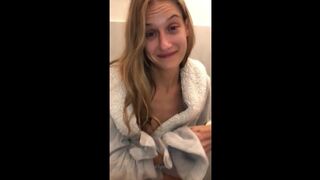QUICK LATE NIGHT ORAL SEX IN BATHROOM WITH MY ROOMMATES girlfriend